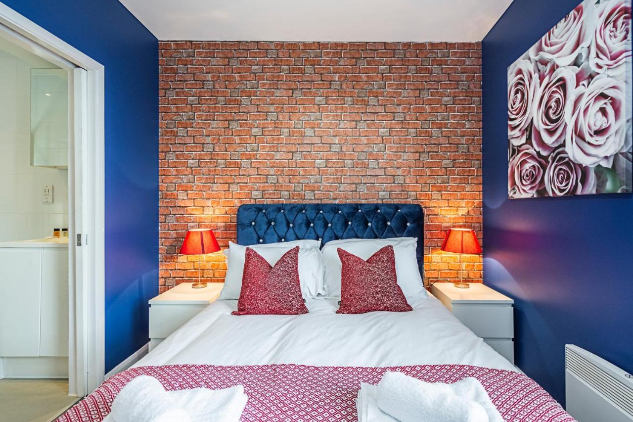 Cozy And Charming Flat: Minutes From Everything! Londres Extérieur photo